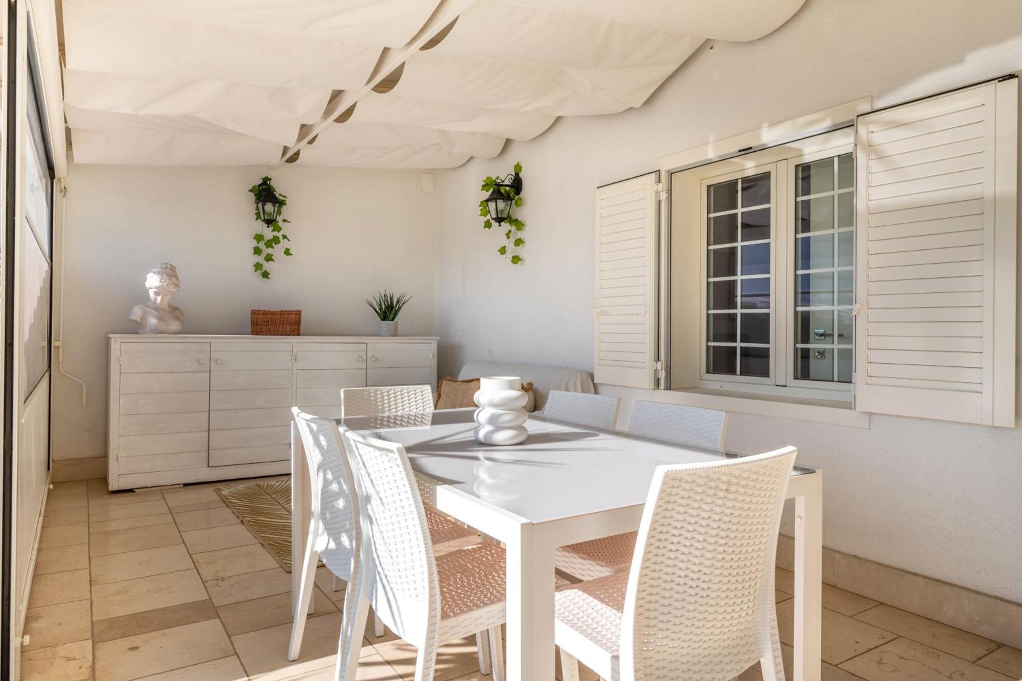 150Mq Rooftop Paradise - Spacious Private Terrace Bari Eksteriør billede